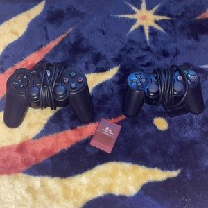 2 Ps2 controllers and 8mb memory card